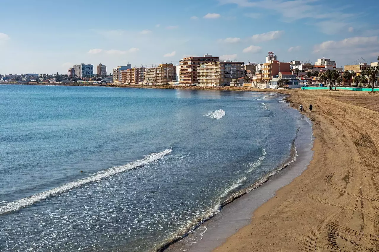 Playa de los Náufragos в Торревьехе